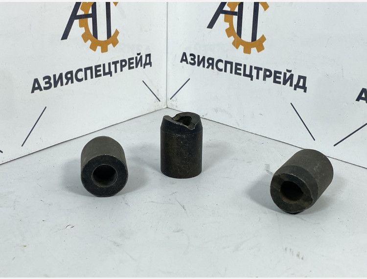 Втулка прижимная головки блока цилиндров  WD615 Е- 2 61200040023