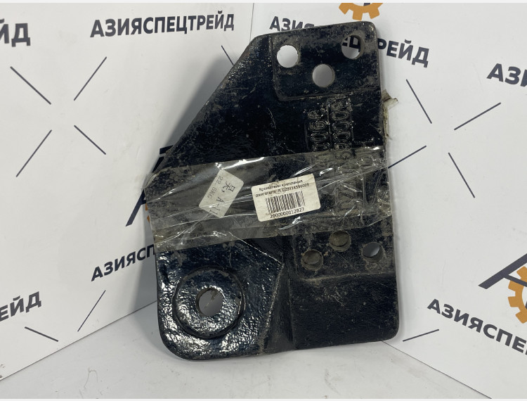Кронштейн крепления двигателя  R DZ9114590009