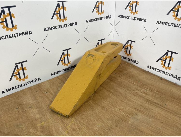 Зуб ковша ZLM50E-5 центральный